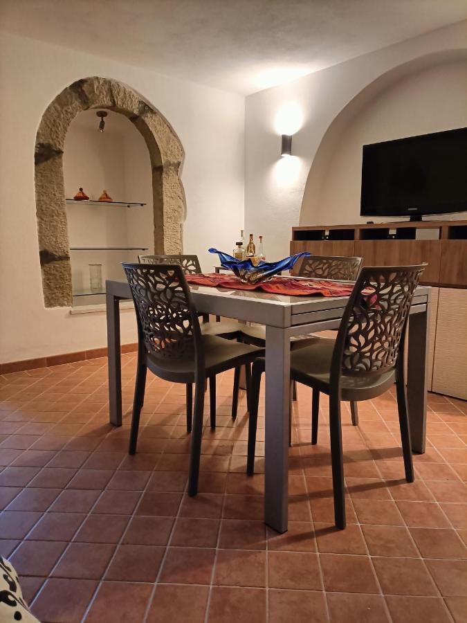 Locazione Turistica La Gesualda Apartment Castelnuovo Magra Ngoại thất bức ảnh